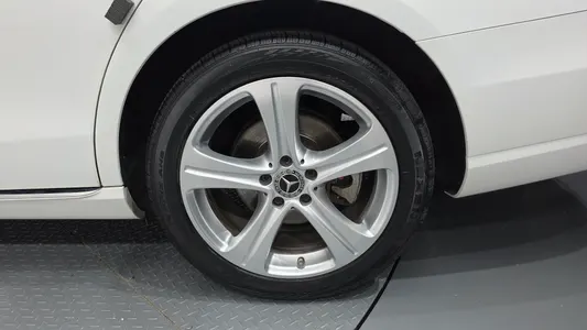 Mercedes-Benz E-Class W213 E220d 2018 21