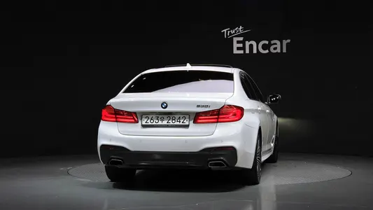 BMW 5 Series (G30) 530i M 2019 4