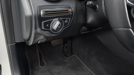 Mercedes-Benz C-Class W205 C220 d 4MATIC 2019 17