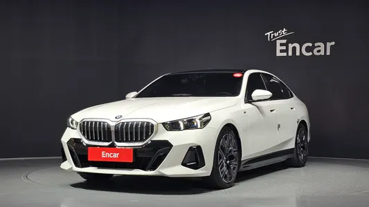 BMW 5 Series (G60) 530e M 2025