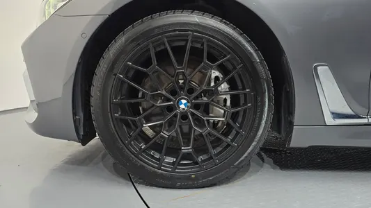 BMW 7 Series (G11) 740Li xDrive M 2017 5