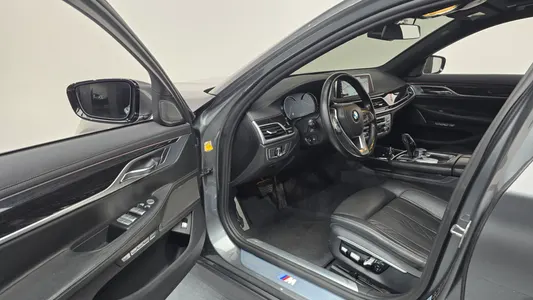 BMW 7 Series (G11) 740Li xDrive M 2017 10