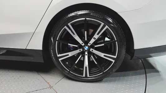 BMW 5 Series (G60) 530i xDrive M 2024 21