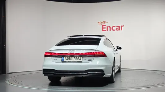 Audi A7 (4K) 55 TFSI 2021 4