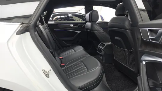 Audi A7 (4K) 55 TFSI 2021 12