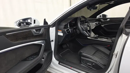 Audi A7 (4K) 55 TFSI 2021 10