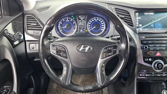 Hyundai Grandeur HG HG240 2016 13