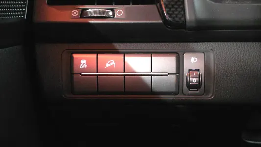 KG Mobility 렉스턴 스포츠 칸 2.2 4WD 2020 18