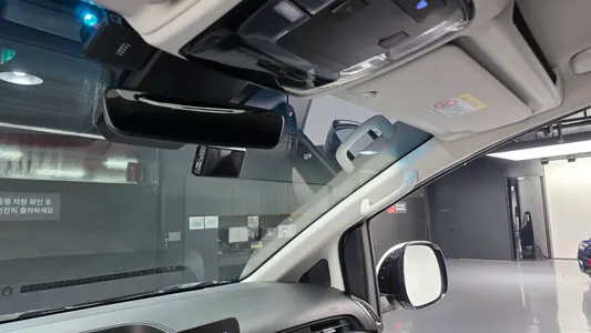 Hyundai Staria L3.5 5 2023 33