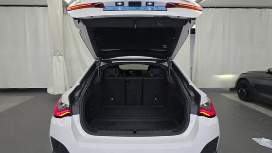 BMW i4 eDrive40 M 2023 20