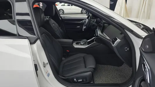 BMW i4 eDrive40 M 2023 26
