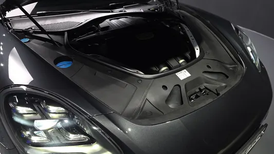 Porsche (971) 2.9 AWD E- 2018 6