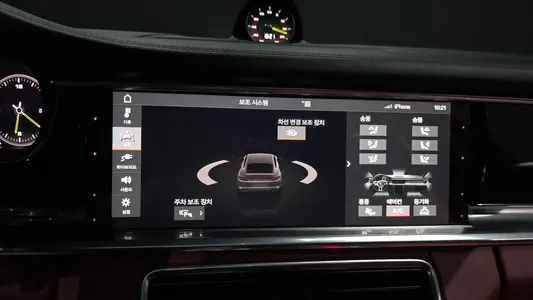 Porsche (971) 2.9 AWD E- 2018 17