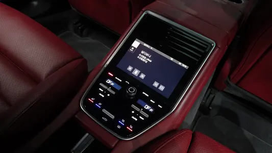 Porsche (971) 2.9 AWD E- 2018 18