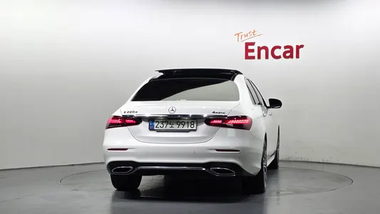 Mercedes-Benz E-Class W213 E220d 4MATIC AMG Line 2021 4