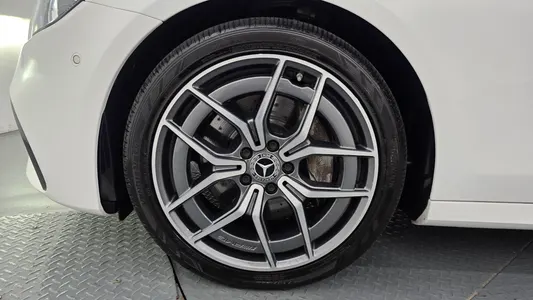 Mercedes-Benz E-Class W213 E220d 4MATIC AMG Line 2021 5
