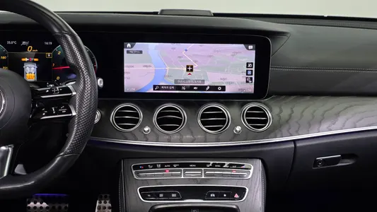 Mercedes-Benz E-Class W213 E220d 4MATIC AMG Line 2021 12