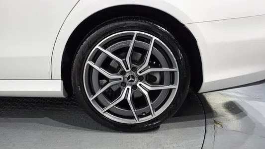 Mercedes-Benz E-Class W213 E220d 4MATIC AMG Line 2021 21