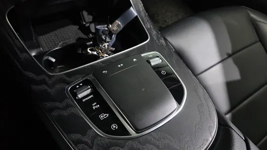 Mercedes-Benz E-Class W213 E220d 4MATIC AMG Line 2021 37