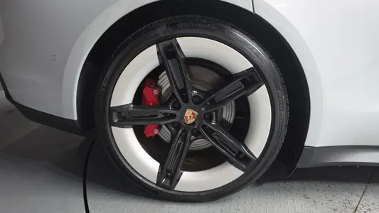 Porsche 타이칸 4S 2025 5