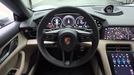 Porsche 타이칸 4S 2025 13