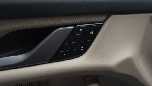 Porsche 타이칸 4S 2025 14