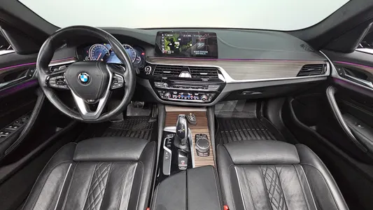 BMW 5 Series (G30) 530i M 2017 6