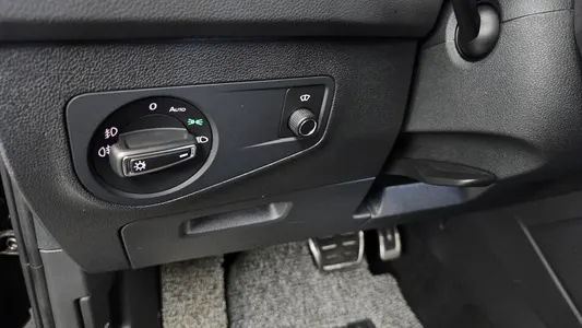 Volkswagen 2 2.0 TDI 4 2020 14