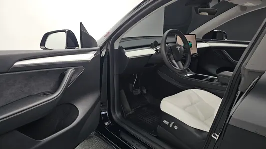 Tesla Y RWD 2023 10