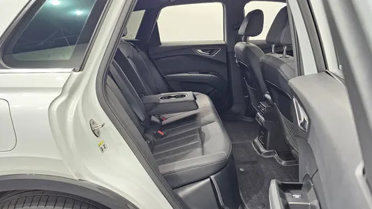 Audi Q4 e- (F4) 40 2023 12