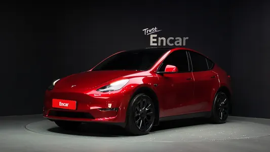 Tesla Y AWD 2024