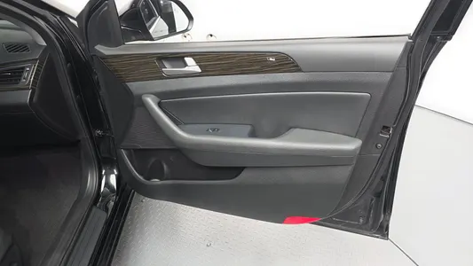 Hyundai LF 2.0 2016 24