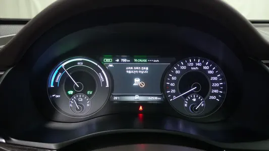 Kia K7 2017 8