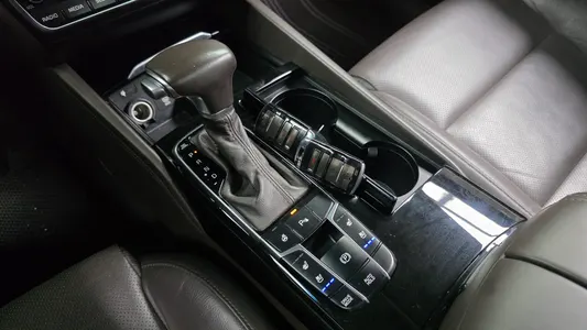 Kia K7 2017 9