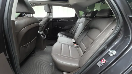 Kia K7 2017 12