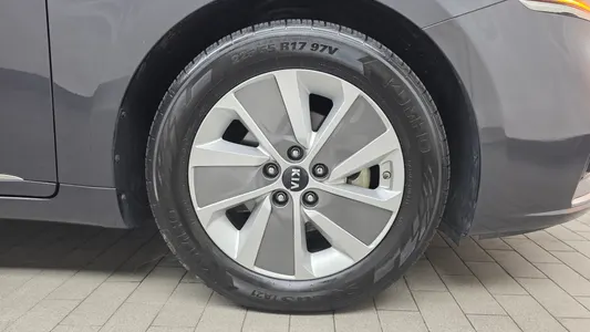 Kia K7 2017 21