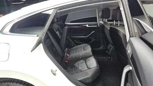 Volkswagen 아테온 2.0 TDI 2022 10