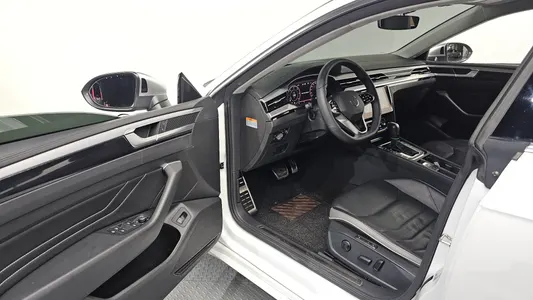 Volkswagen 아테온 2.0 TDI 2022 9