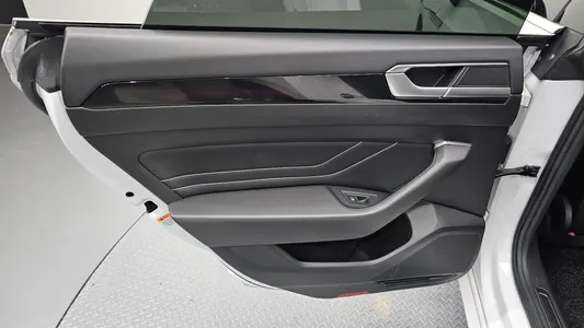 Volkswagen 아테온 2.0 TDI 2022 25