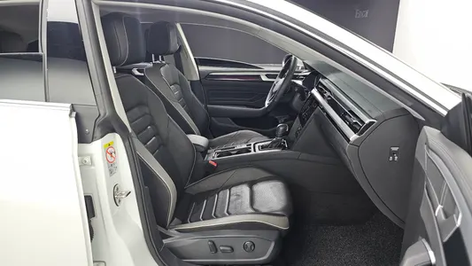 Volkswagen 아테온 2.0 TDI 2022 26