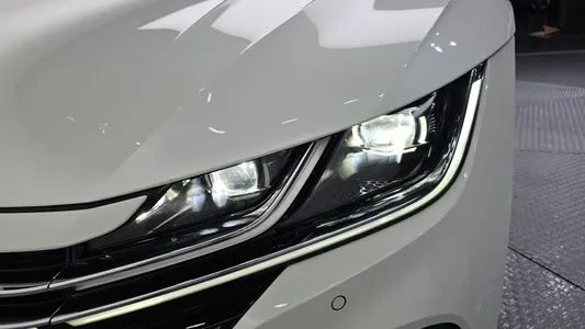 Volkswagen 아테온 2.0 TDI 2022 22