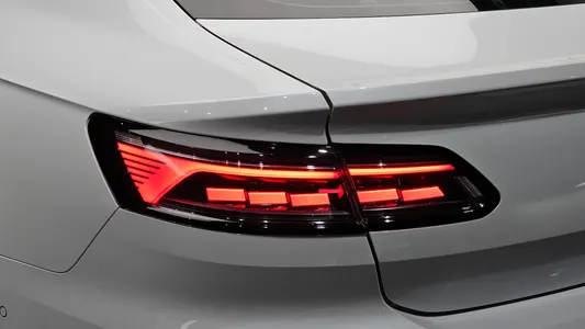 Volkswagen 아테온 2.0 TDI 2022 23