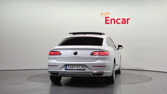 Volkswagen 아테온 2.0 TDI 2023 4