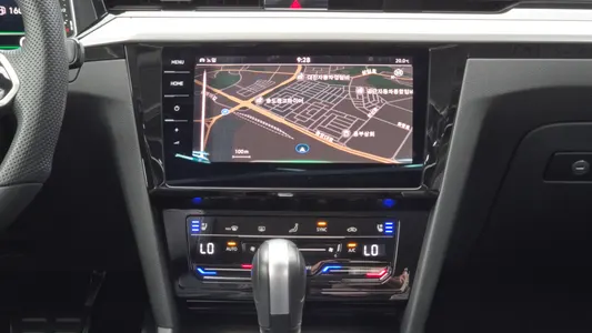 Volkswagen 아테온 2.0 TDI 2023 14