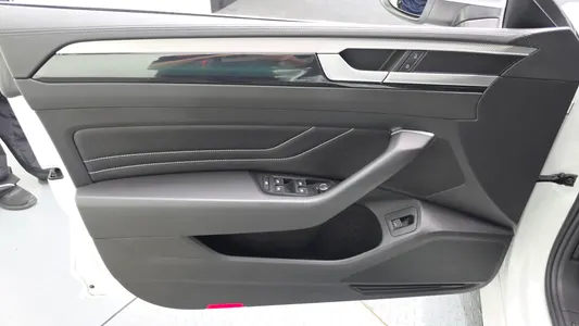 Volkswagen 아테온 2.0 TDI 2023 24