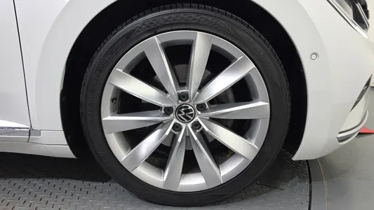 Volkswagen 아테온 2.0 TDI 2023 21
