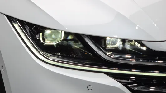 Volkswagen 아테온 2.0 TDI 2023 22