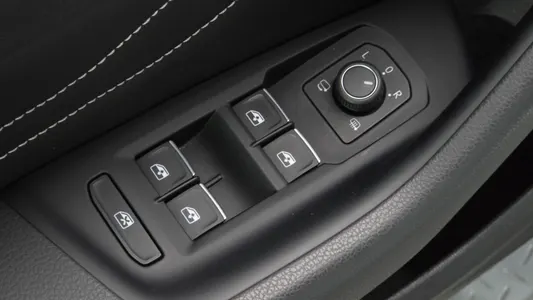 Volkswagen 아테온 2.0 TDI 2023 27