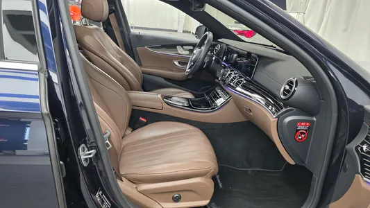Mercedes-Benz E-Class W213 E450 4MATIC 2022 26