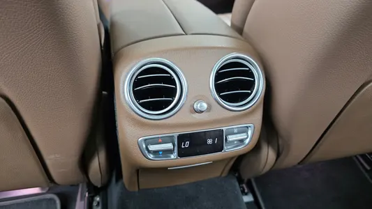 Mercedes-Benz E-Class W213 E450 4MATIC 2022 32